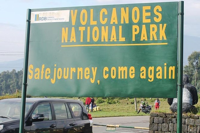 1 Day Gorilla Trekking Rwanda - Kinigi briefing and park registration