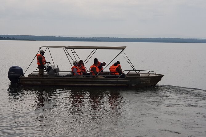 2-Day Akagera National Park Game Drive, Ihema boat trip with a Choice 4x4 - Six hours among Akagera’s elephants and giraffes