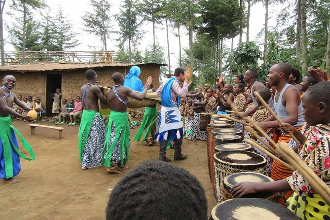 Cultural Entertainment Tour - Traditional clothing makes the dance lesson more memorable