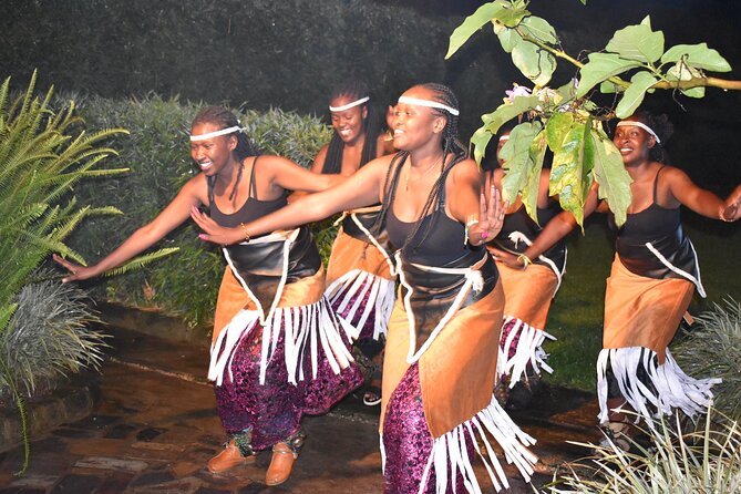 Cultural Entertainment Tour - The traditional wedding tour adds a human story