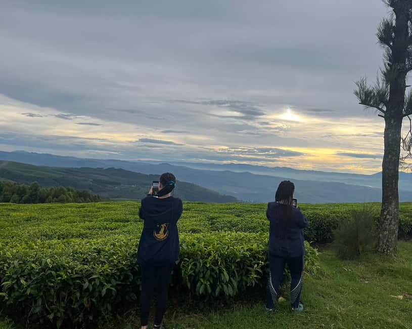Kigali:1 Day Nyungwe Canopy Walk & Waterfall Tour adventure - Lunch at the park restaurant