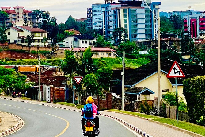 Kigali City Tour with a Local Guide and Driver - Two art galleries, two different experiences