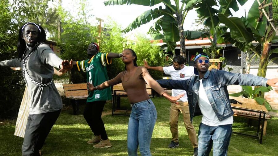 Kigali: Learn the Amaraba Dance Experience in Kigali - Learning the movements one step at a time