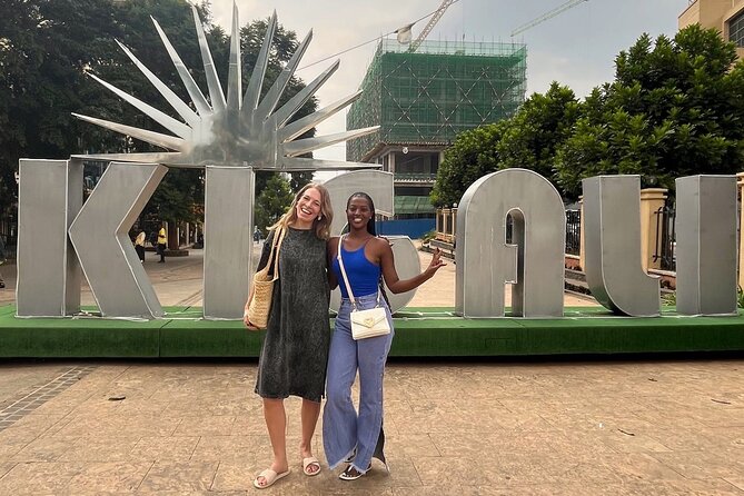 Kigali's city tour with Aline - Two markets, two different chances to shop