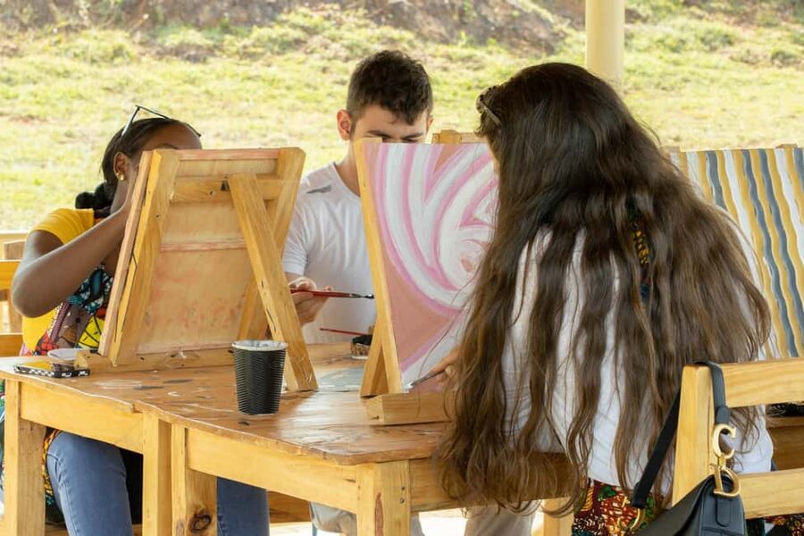 Kigali:Traditional Imigongo Painting with an Incredible View - Arriving at the Mountain Rebero studio
